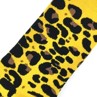 Kép 4/5 - Leopárdos vidám zokni