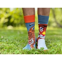 Kép 8/8 - Tigrises vidám zokni