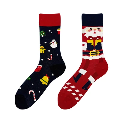 Télapó ajándéka felemás vidám zokni