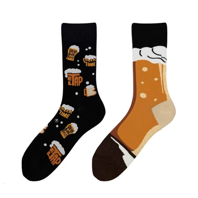 Habzó sörös felemás vidám zokni