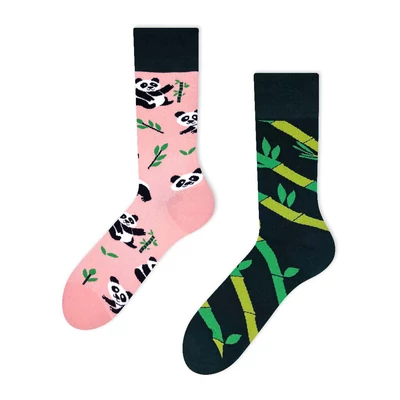 Pandás felemás vidám zokni