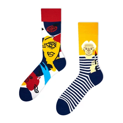 Picasso felemás vidám zokni